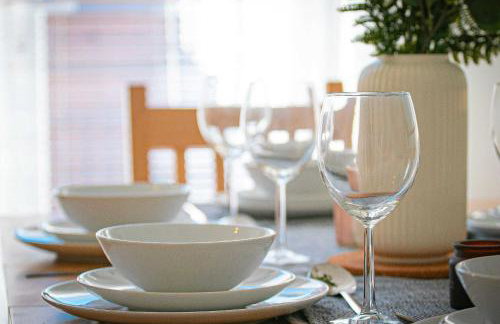 Comfortable 4 Bed Modern Townhouse with Parking - Foto 46