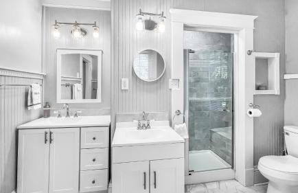 Homey Lodge - Cozy home / Walk to Revolution Mill / Near Downtown / Perfect for groups and family / Free parking - Foto 17