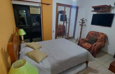 Apto 04 qtos, aconchegante, localizado em prédio frente Praia do Forte - Foto 6