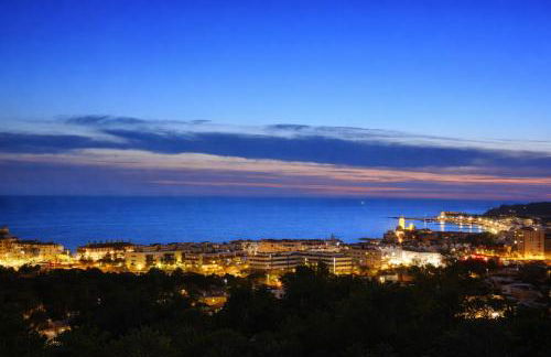 Villa Sitges Julia Vista Espectacular 2 k m s de la Playa Comoda & Area Tranquila Amplitud interior y plana - Photo 50