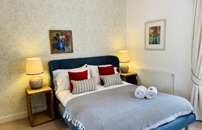 Dolls House - Luxury Townhouse - From 400 Per Night - Photo 64