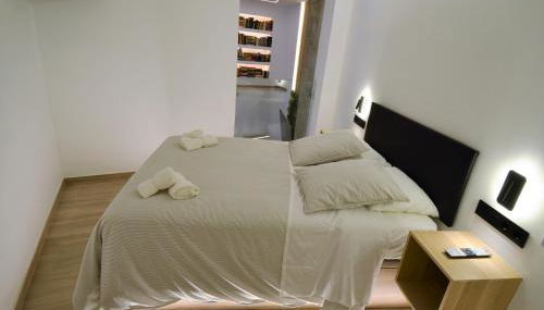 BIBLIOTECA DE LUJO EN EL CENTRO HISTORICO DE MÁLAGa - Photo 3