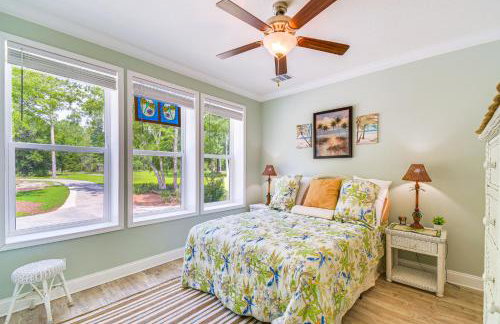 Waterfront Wolf Bay Home with Private Boathouse! - Foto 14