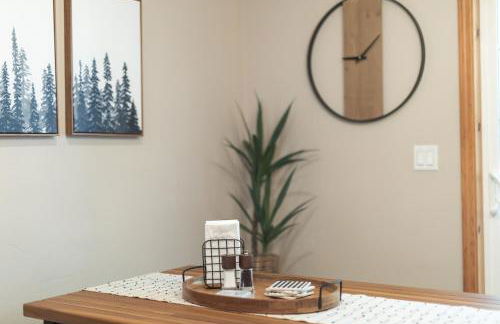 Chic, and Cozy, Centrally Located getaway - Foto 38