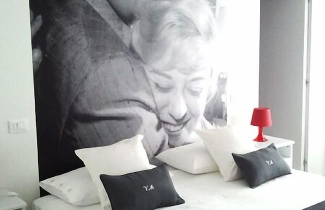 Villa Venice Movie - Photo 3