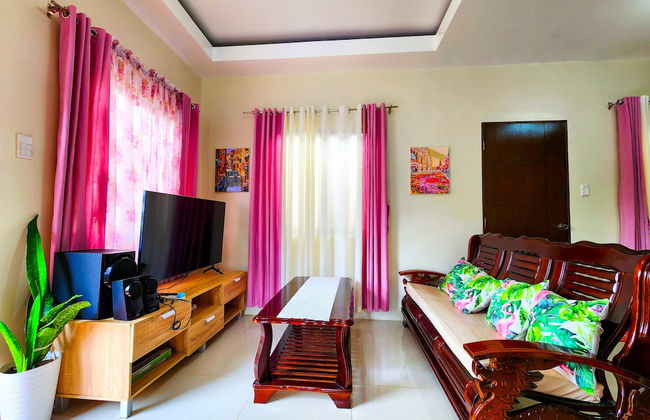 Serene 2BR Escape Poolside Bliss - Foto 12