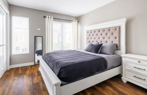 Luxury Downtown Townhome Unit 5 - Photo 40