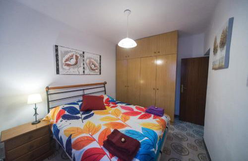 Comodo y luminoso en Cornella -Barcelona- - Foto 2