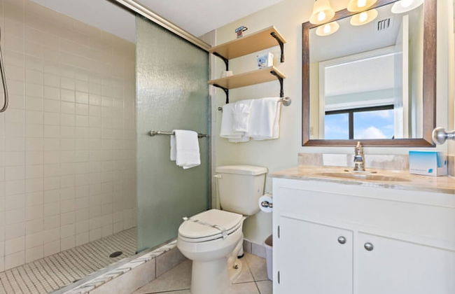 Sweet Sunrise Oceanfront Condo w Pool Hot Tub - Foto 14