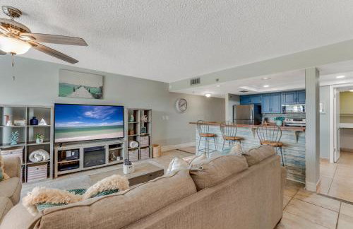 Fabulous ocean and beach views with top complex amenities - Photo 17