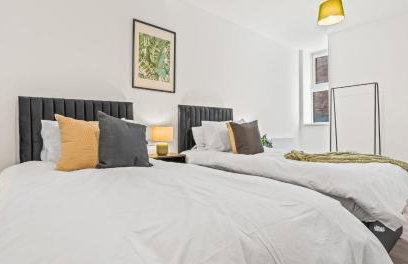 2BR Apartment with Sofa bed I Prime Town Centre Location I Gold St D-Lux, Modern Amenities, Walk to Train, Bus Stations, Shops & Cafés I Leisure and Business Stays Welcome - Foto 47