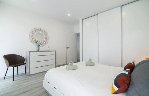 Seaview Villa with Heated Private Pool - Photo 35