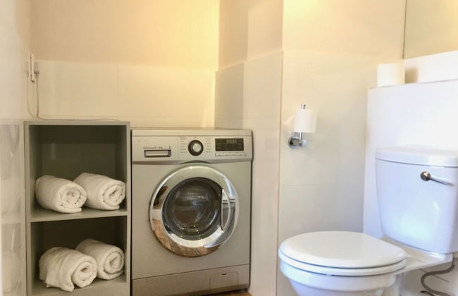 Urban Oasis at The Square - Photo 46