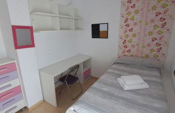 Piso soleado con buena ubicación - Foto 9