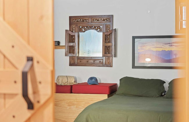 Waterside Haven by Avantstay Lakefront, Hot Tub, Game Room, Fire Pit - Photo 29