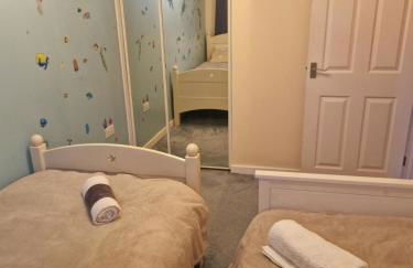 Cosy Two-Bedroom house with study room in a good location in Brentry - Foto 7