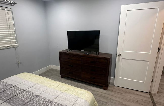 Relaxing 4BR 2BA Home With Wifi and Private Pool in Fabulous Fort Lauderdale - Foto 14