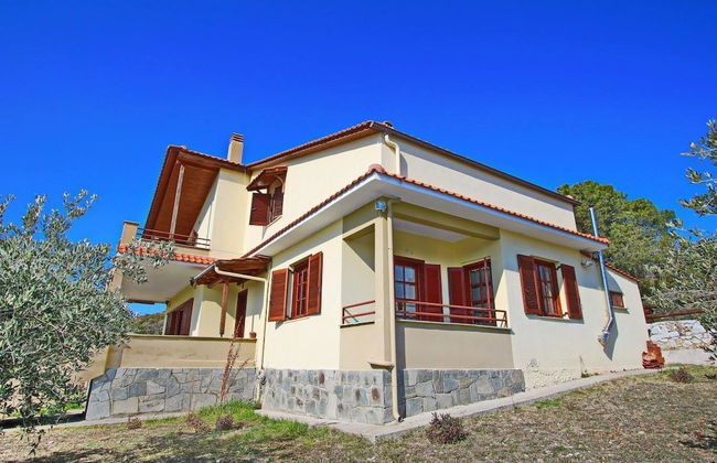 Pantso Villa - Photo 1