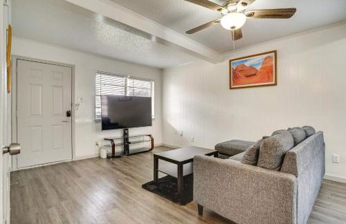 Near Globe Life and ATandT! Convenient Unit with Patio - Foto 2