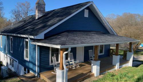 Newly Renovated Lincolnton Downtown Rail Trail Apartment - Walk to Main St - Foto 4