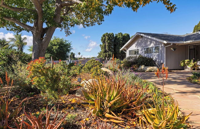 Hummingbird Haven by Avantstay Dog-friendly, Near the Beach, Huge Yard+hot Tub - Foto 49