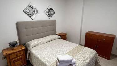 Große Terrasse mit Esstisch, Markise. Einfach - Foto 2