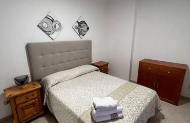 Große Terrasse mit Esstisch, Markise. Einfach - Foto 2