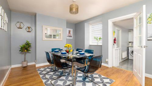 Modern Spacious Home - Parking - Sleeps 6 - minutes from the A1 & the Races - Foto 4