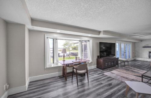 Beautiful Lake View Retreat Drivable To Theme Parks 3 Bedroom Home - Foto 56