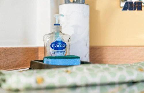 2 Bed Home with Parking Sleeps 4 - Foto 21