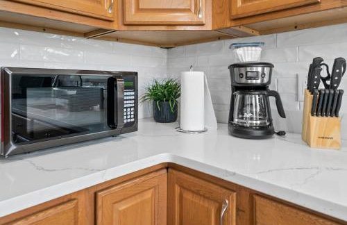 Cozy Retreat 15Min to NYC, FIFA, Mall,FREE Parking - Apartment - Foto 9