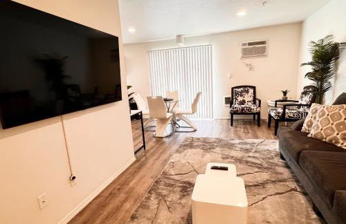 Modern & Stylish King bed WiFi - Foto 25