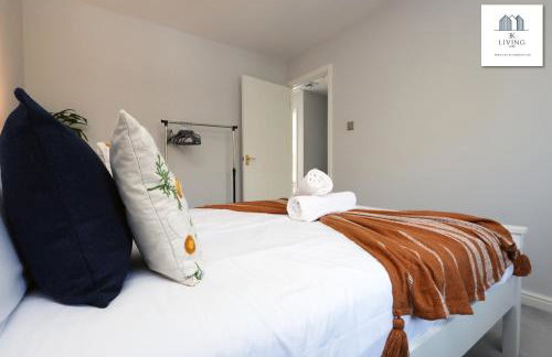 Spacious 3 Bed Home In The Heart Of Bridgend - By EKLIVING LUXE Short Lets & Serviced Accommodation - Foto 48