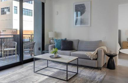 Landing Beautiful 2BD Gym Courtyard - Foto 1