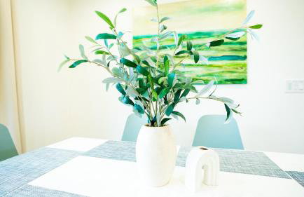 Grand Lux 4BR Prime Location & Serene Yard - Foto 52