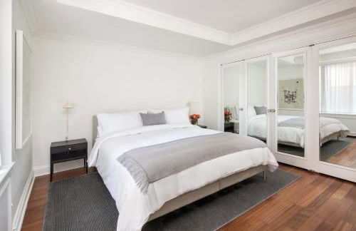 AKA Sutton Place - Photo 21