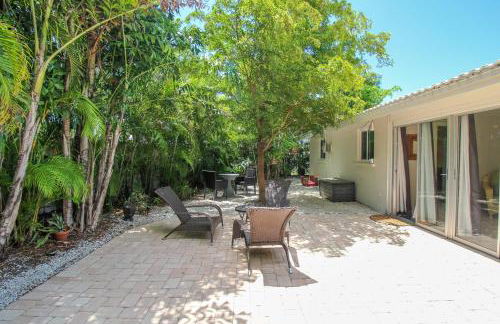 Zen 2BR home 10 min from Siesta Key - Palm Garden - Foto 1