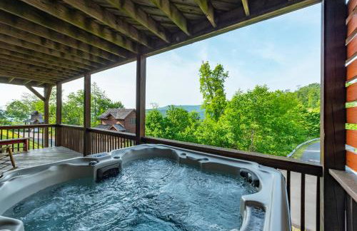 Whiskey Hills - Newly Remodeled Luxury Cabin with Hot Tub, Incredible Views close to Asheville, walk to Hatley Pointe & Ski! - Foto 14
