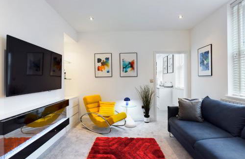 No 3 at Upton Cross House, Chester - Photo 1