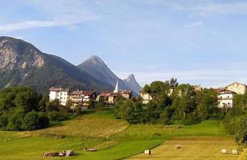 Tra prati e monti - Dolomiti Bellunesi - Foto 28