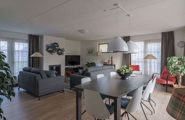 Spacious Villa in a Holiday Park in Makkum - Foto 1