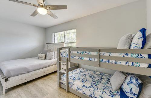 10 Mi to Navarre Beach! Waterfront Rental w/ Pool - Foto 17