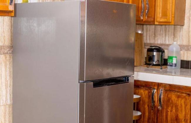 Philade Glorified Airbnb - Photo 6