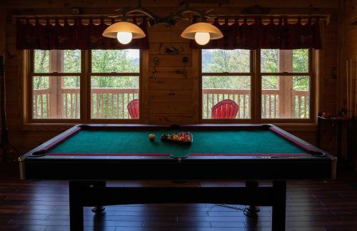 Quiet Haven Mountain Top Cabin - 3 Bedroom Cabin with Breathtaking Views - Foto 16