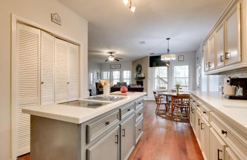 Waterfront Home with Boat Dock on Lake Conroe! - Foto 11