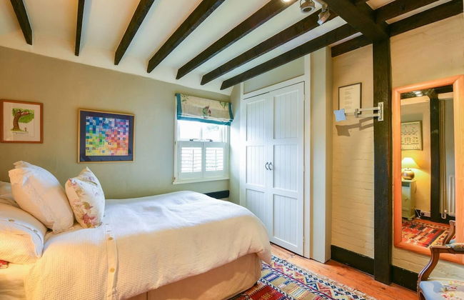 Lovely 4-bed House in Village of Sandhurst - Foto 8