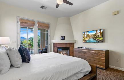 LV014 Legacy Villas Studio Overlooking the Pool - Photo 4