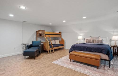 Luxury Riverfront Retreat Hot Tub, Game Room, Gym - Foto 28