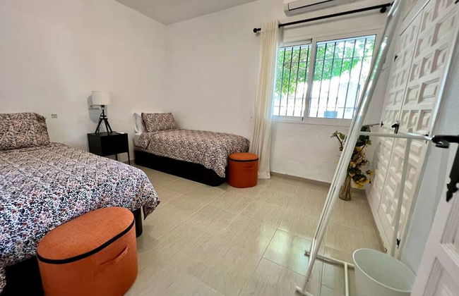 Beautiful Villa With Pool Scenic Views Sleeps 8 - Photo 27