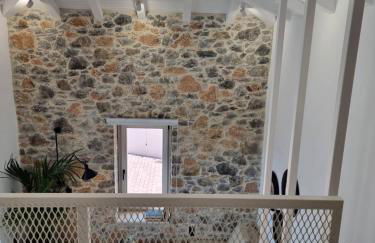 Stone build suite with private pool - Foto 23